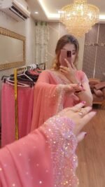 White Gold ইন্ডিয়ান জর্জেট শাড়ি – ব্লাউজ পিসসহ - Image 3